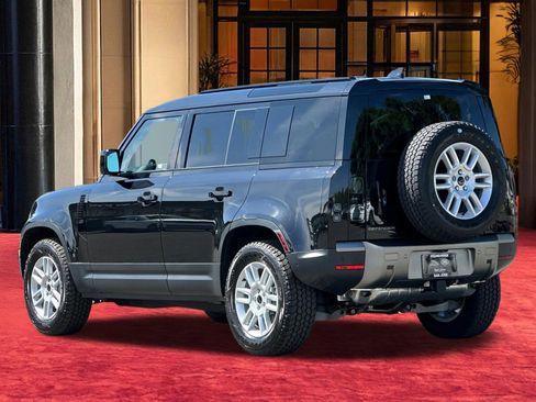 New 2026 Land Rover Defender 110 S image 4