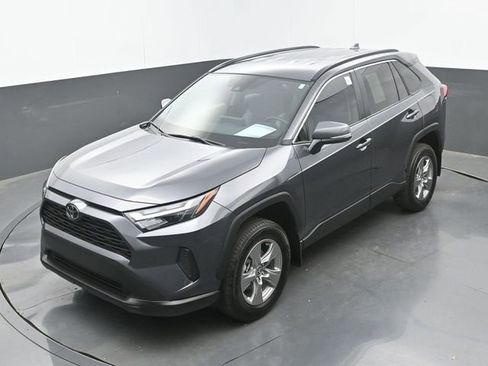 Used 2025 Toyota RAV4 XLE image 32