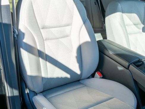 Certified 2025 Nissan Rogue SV image 12