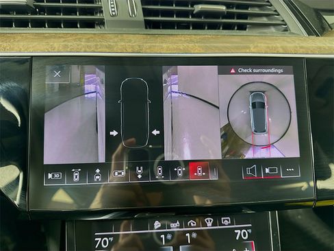 Used 2019 Audi e-tron Prestige w/ Prestige Package image 48