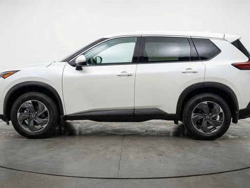 Used 2025 Nissan Rogue SV FWD image 5