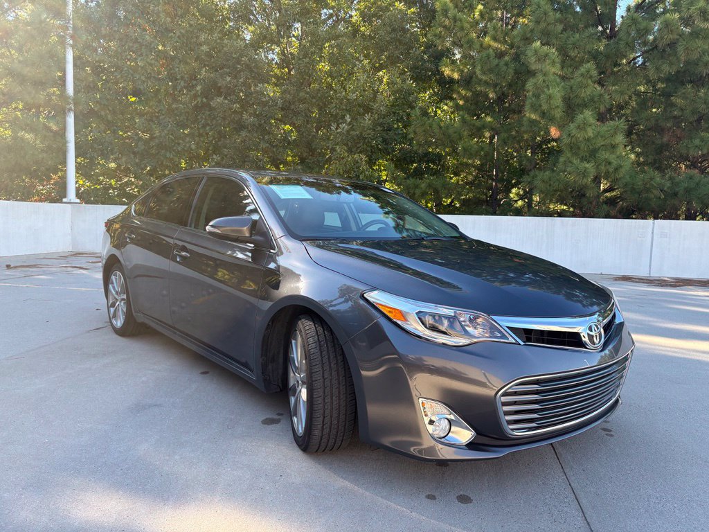 Used 2014 Toyota Avalon XLE Touring FWD image 4