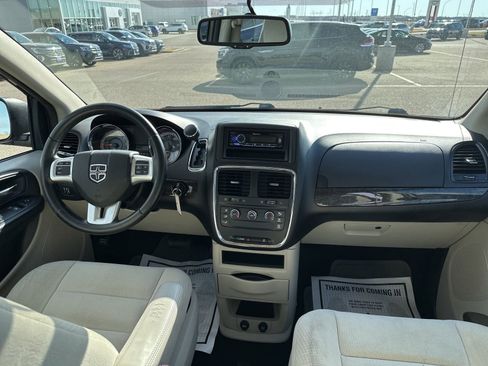 Used 2015 Dodge Grand Caravan American Value Package w/ UConnect Hands-Free Group FWD image 35