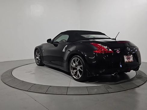 Used 2013 Nissan 370Z Touring w/ Sport Pkg RWD image 3