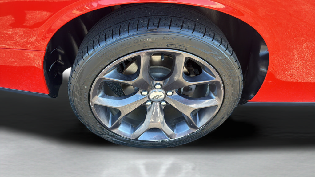 Used 2017 Dodge Challenger SXT Plus RWD image 31