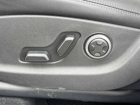 Certified 2026 Genesis GV70 2.5T AWD/4WD image 15