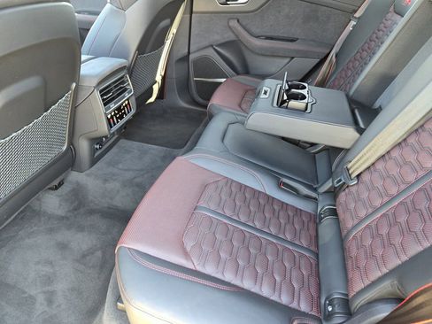 Used 2025 Audi RS Q8 performance image 38