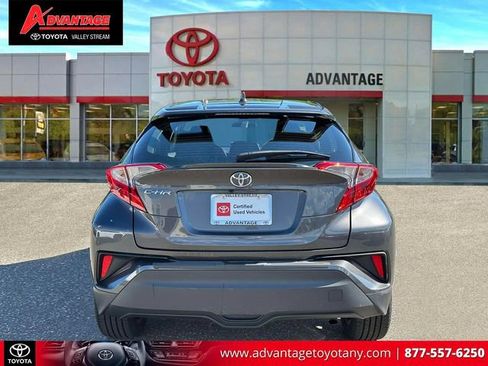 Certified 2022 Toyota C-HR XLE FWD image 5