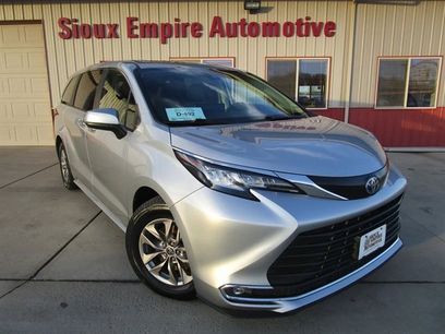 Used 2023 Toyota Sienna XLE