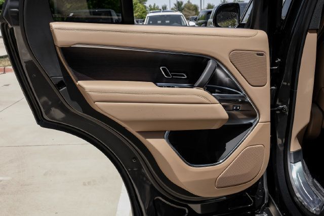 New 2026 Land Rover Range Rover SE AWD/4WD image 59