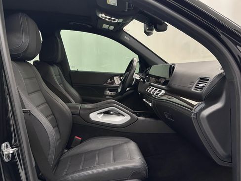 Used 2024 Mercedes-Benz GLS 450 4MATIC image 18