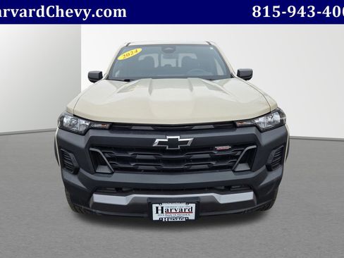 Used 2024 Chevrolet Colorado Trail Boss image 2