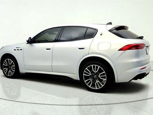 Used 2023 Maserati Grecale Modena AWD/4WD image 7