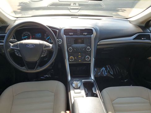 Used 2017 Ford Fusion S image 9