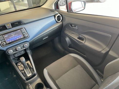 Used 2025 Nissan Versa SV FWD image 33
