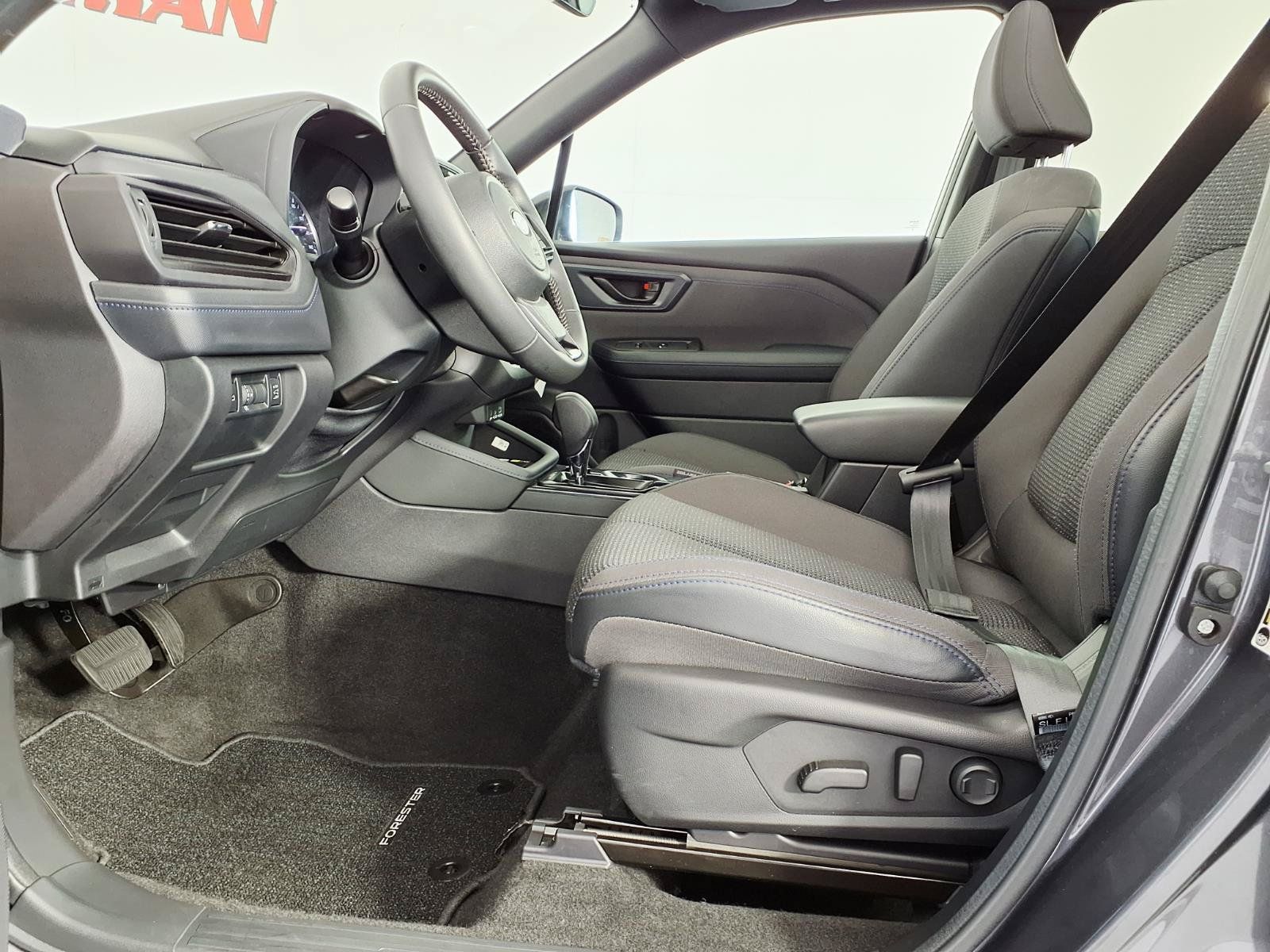 Used 2026 Subaru Forester Premium AWD/4WD image 12
