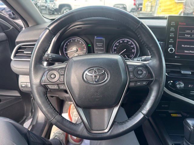Used 2024 Toyota Camry SE w/ Cold Weather Package FWD image 18