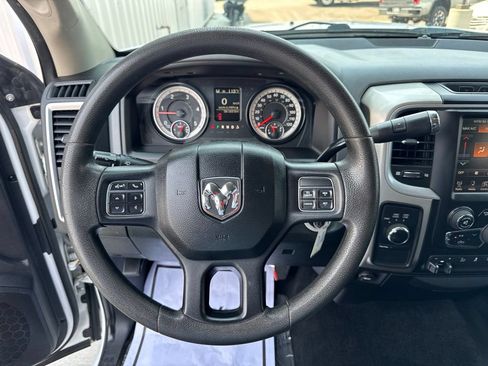 Used 2016 RAM 3500 SLT w/ Cold Weather Group AWD/4WD image 17