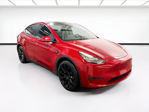 Used 2020 Tesla Model Y Long Range image 3
