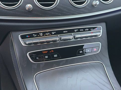 Used 2022 Mercedes-Benz E 350 Sedan image 33