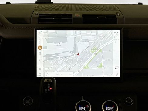 Used 2025 Land Rover Defender 110 X-Dynamic SE image 22