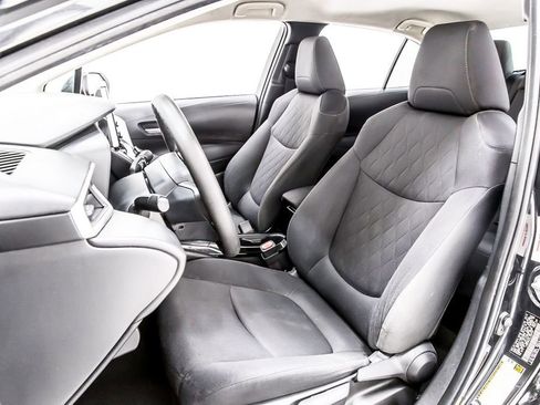 Used 2020 Toyota Corolla LE FWD image 28