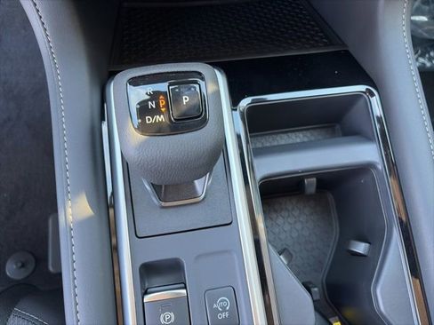 New 2026 Nissan Pathfinder SV AWD/4WD image 17