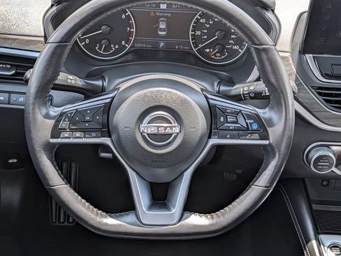 Used 2023 Nissan Altima 2.5 SL FWD image 13
