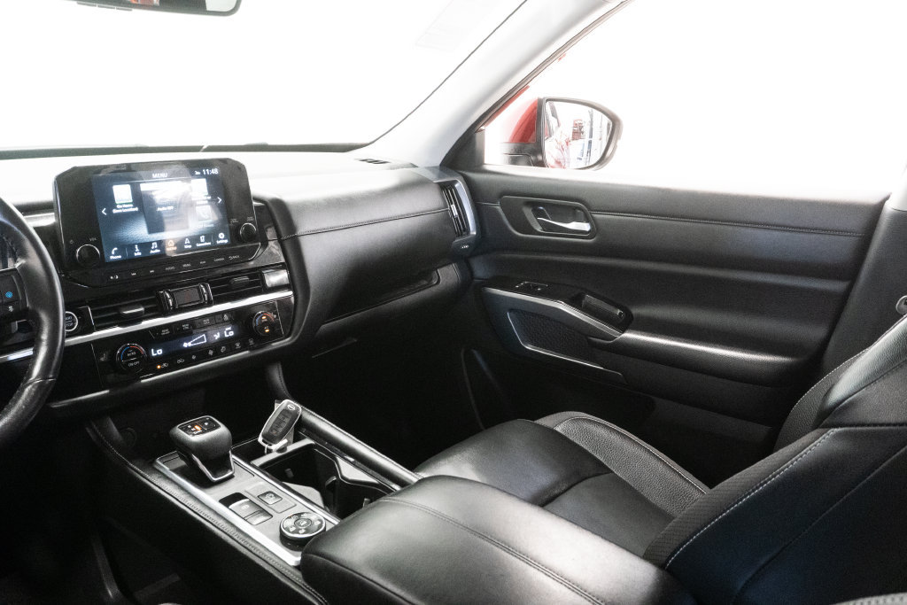 Used 2023 Nissan Pathfinder SL w/ Lighting Package (N92) AWD/4WD image 14