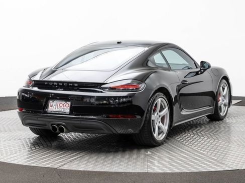 Used 2019 Porsche 718 Cayman S RWD image 5