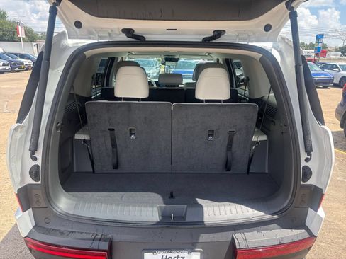 Used 2026 Hyundai Santa Fe SEL FWD image 32