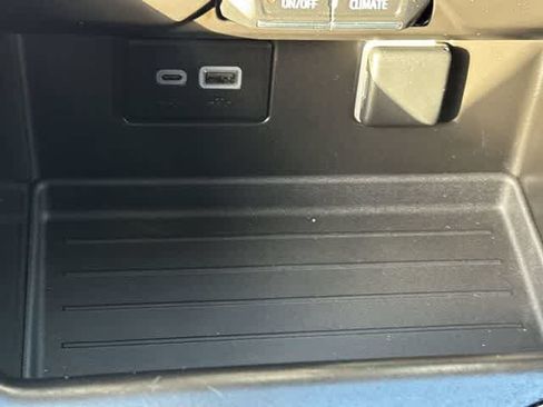 Used 2024 Chevrolet Tahoe LS AWD/4WD image 27