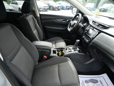 Used 2020 Nissan Rogue SV AWD/4WD image 17