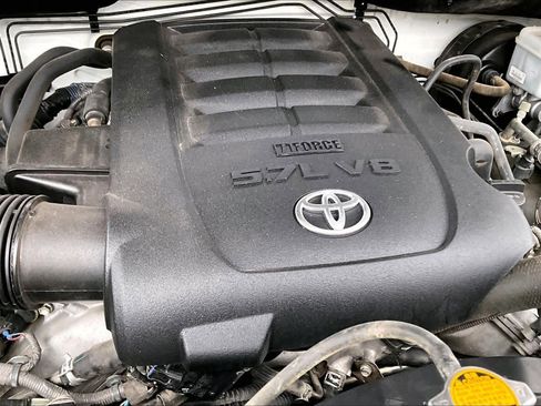 Used 2016 Toyota Tundra SR5 w/ SR5 Upgrade Package image 33