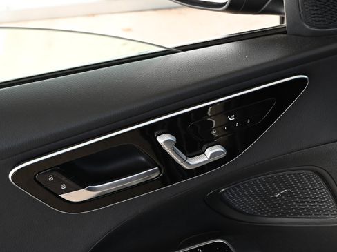 Used 2022 Mercedes-Benz C 300 4MATIC Sedan image 27
