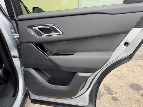 Used 2025 Land Rover Range Rover Velar Dynamic SE image 20