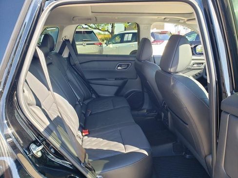 Certified 2025 Nissan Rogue Platinum w/ Platinum Premium Package image 24