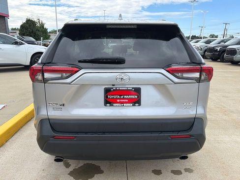Used 2024 Toyota RAV4 XLE AWD/4WD image 6