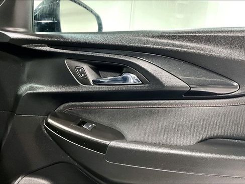 Used 2023 Chevrolet TrailBlazer RS w/ Sun and Liftgate Package image 23