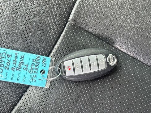 Used 2018 Nissan Rogue SL AWD/4WD image 29