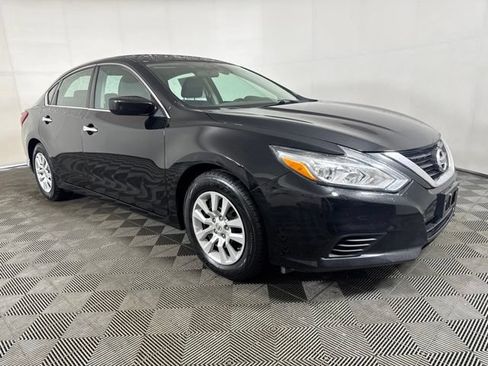Used 2018 Nissan Altima 2.5 S FWD image 1