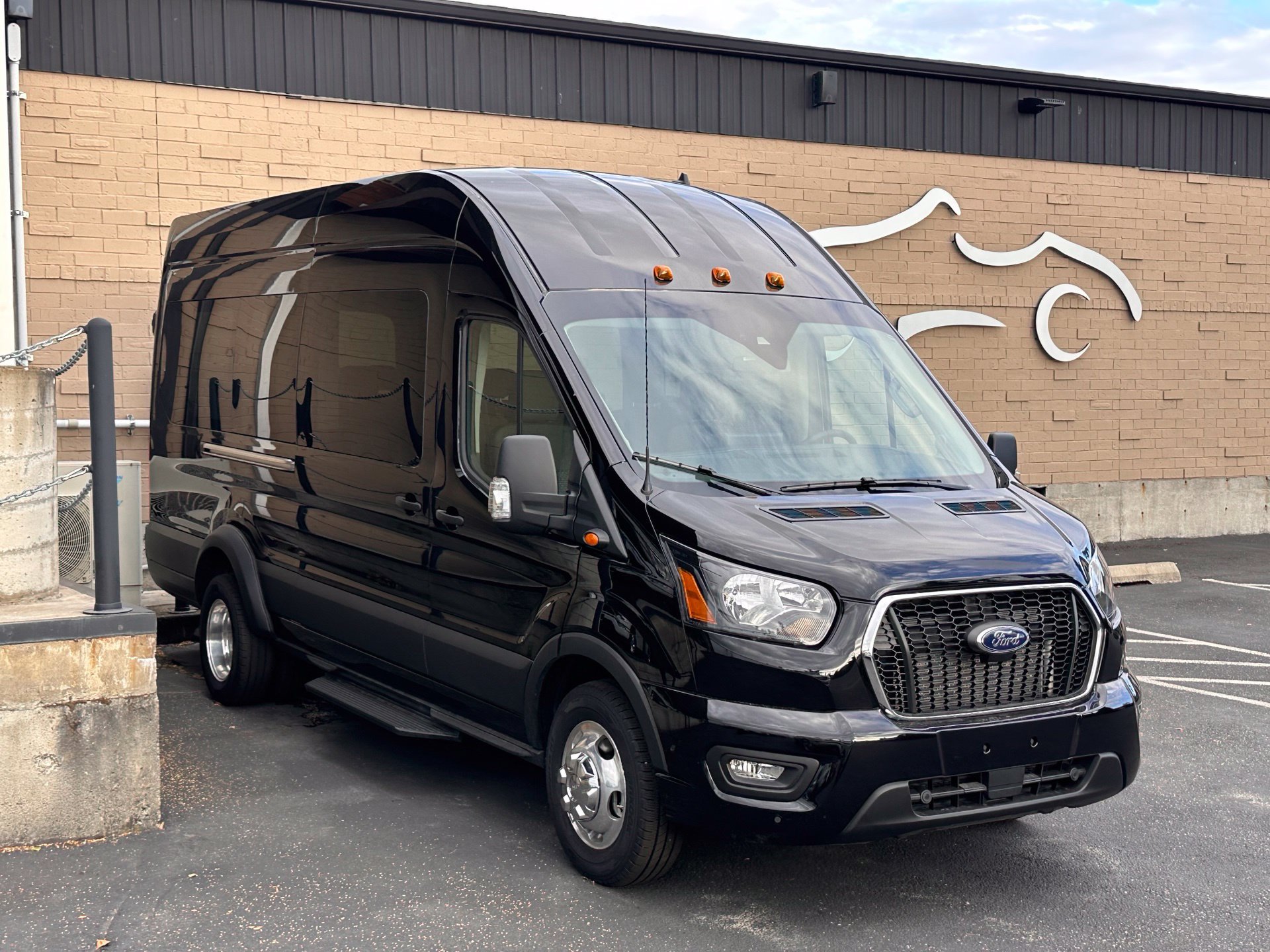 Used 2025 Ford Transit 350 XLT AWD/4WD image 2