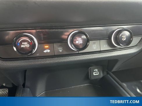 Used 2023 Honda HR-V LX image 31