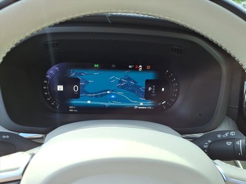 Certified 2023 Volvo XC60 B5 Ultimate w/ Climate Package AWD/4WD image 18