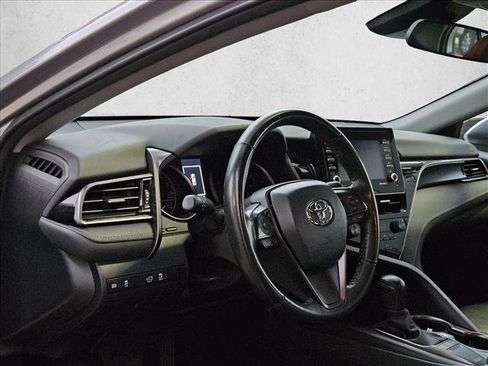 Used 2024 Toyota Camry SE image 8