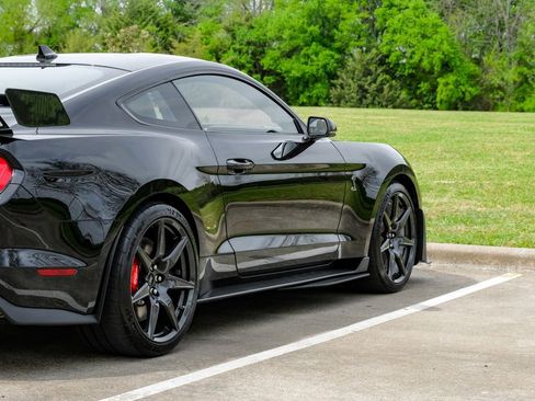 Used 2020 Ford Mustang Shelby GT500 w/ Carbon Fiber Track Pack RWD image 14