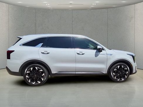 Used 2025 Kia Sorento SX FWD image 54