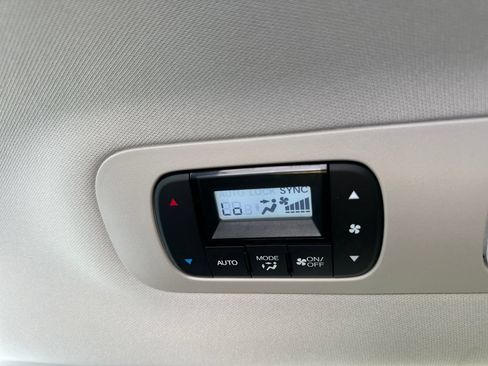 Used 2025 Honda Odyssey Touring image 31