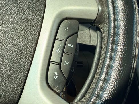 Used 2012 GMC Acadia SLT image 21