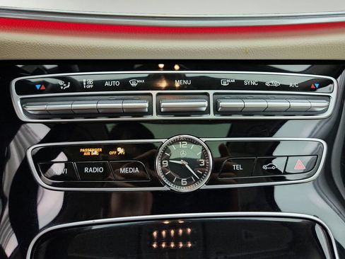 Used 2017 Mercedes-Benz E 300 4MATIC image 16